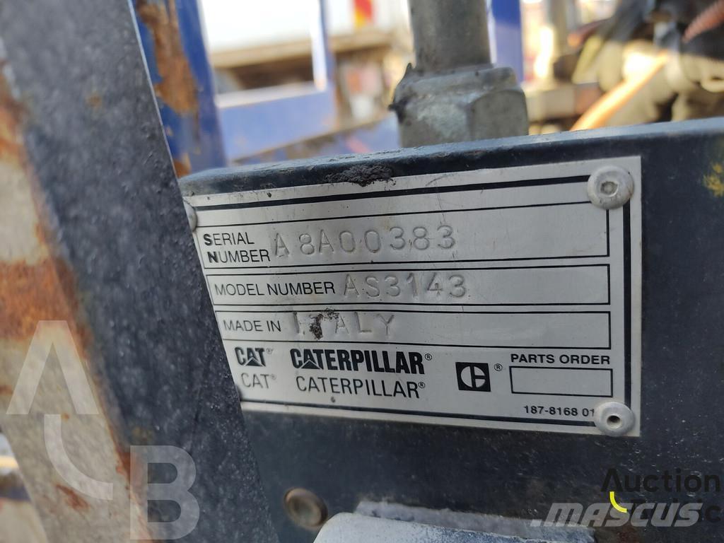 CAT AP 255 E Finišery