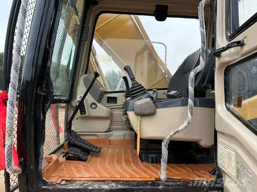 CAT 320 B L Pásová rýpadla