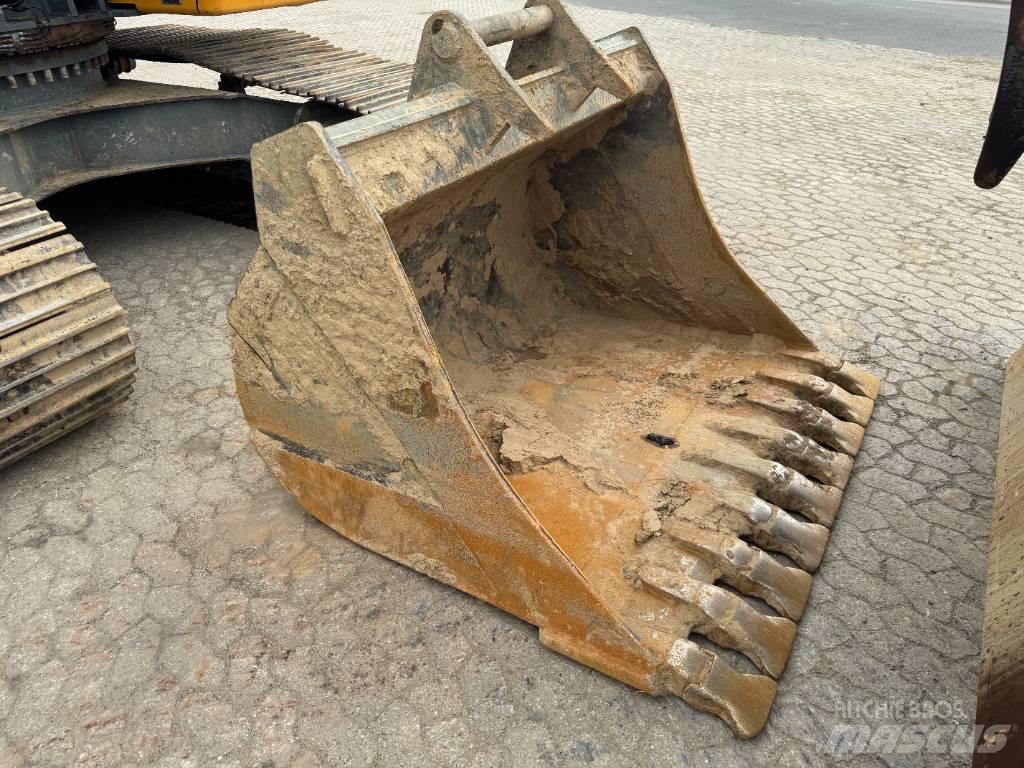 Liebherr R 926 LC Pásová rýpadla