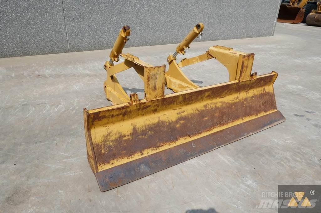 CAT Skidder blade Radlice