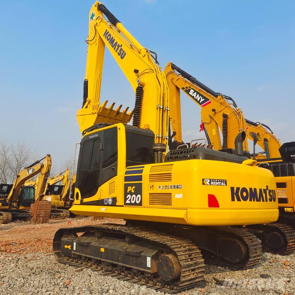 Komatsu PC200-8 Pásová rýpadla