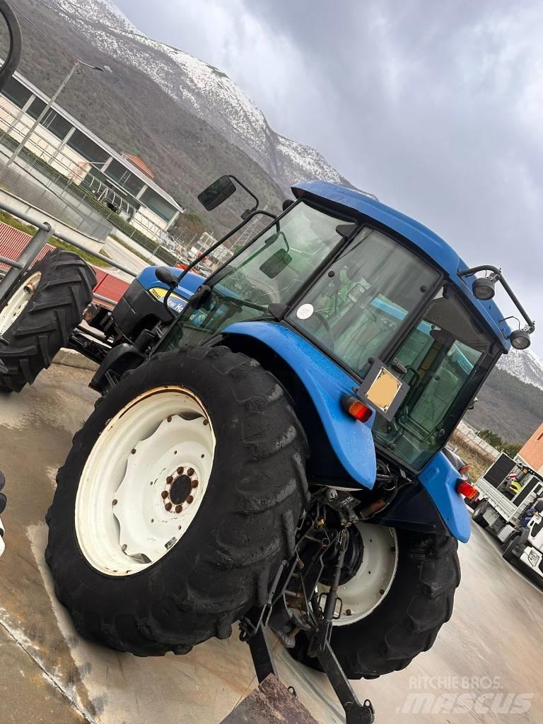 New Holland TD 5040 Traktory