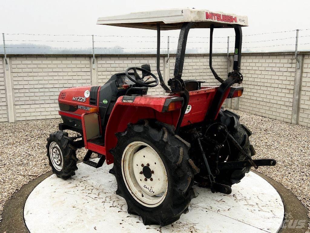 Mitsubishi MT225 Traktory