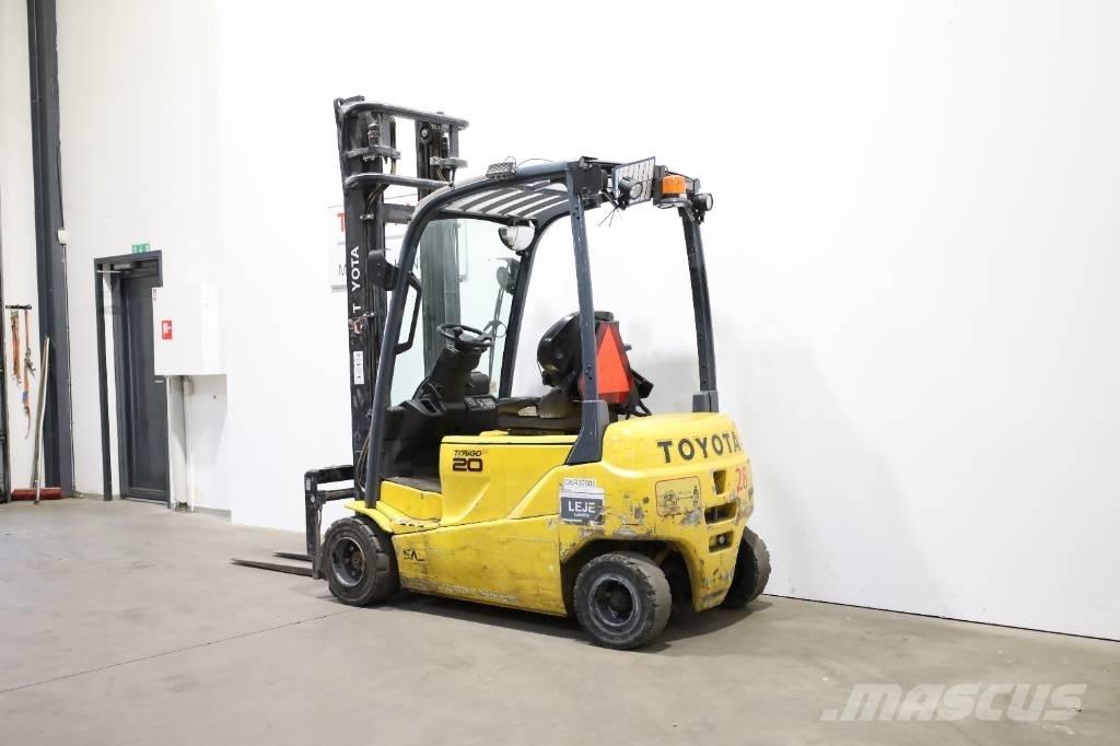 Toyota 8FBM20T Akumulátorové vozíky