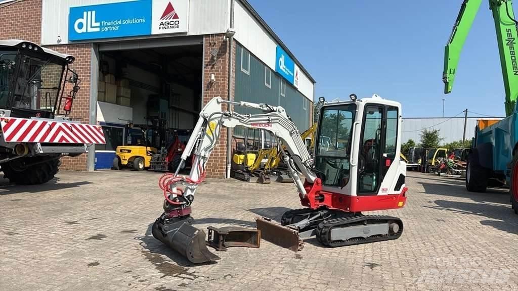 Takeuchi TB225 Mini rýpadla < 7t