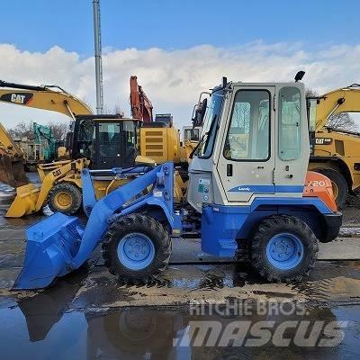 Hitachi LX 20-7 Kolové nakladače