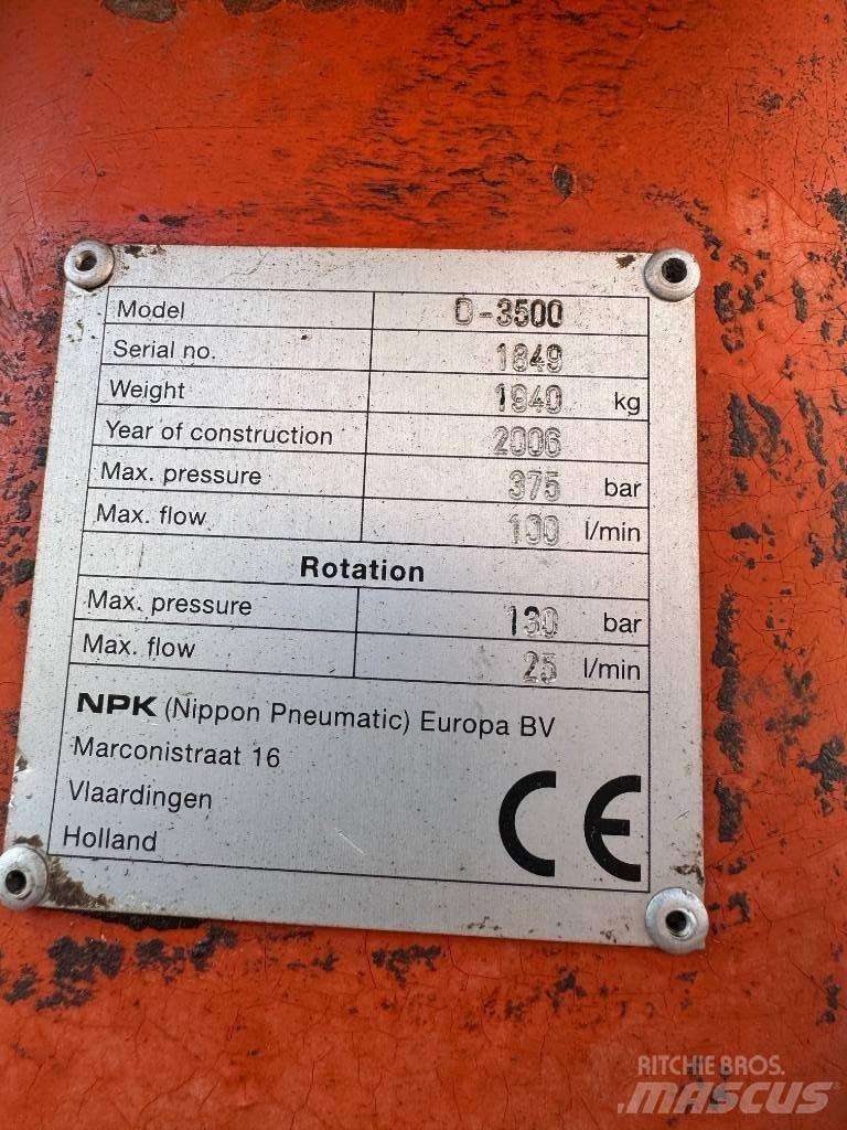 NPK D 3500 Klešťové drapáky