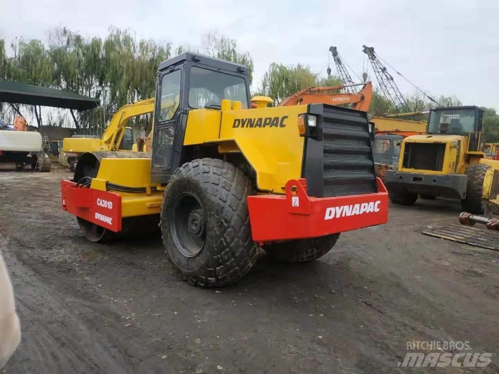 Dynapac CA 301 D Tahačové válce