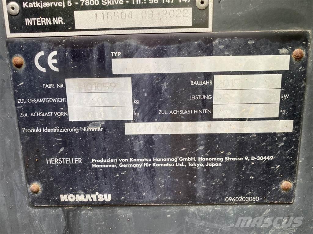 Komatsu WA200-7 Kolové nakladače