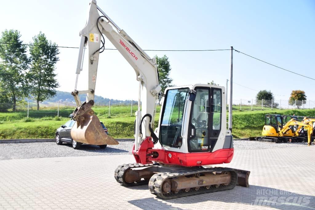 Takeuchi TB250 , A/C Mini rýpadla < 7t