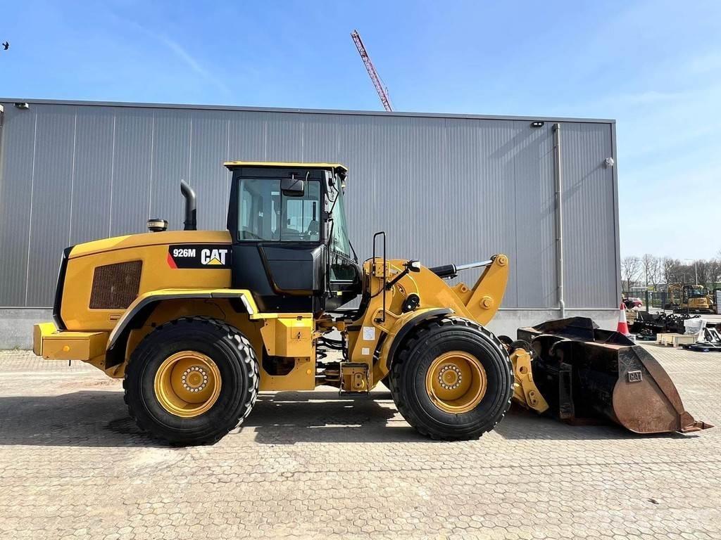 CAT 926M Kolové nakladače