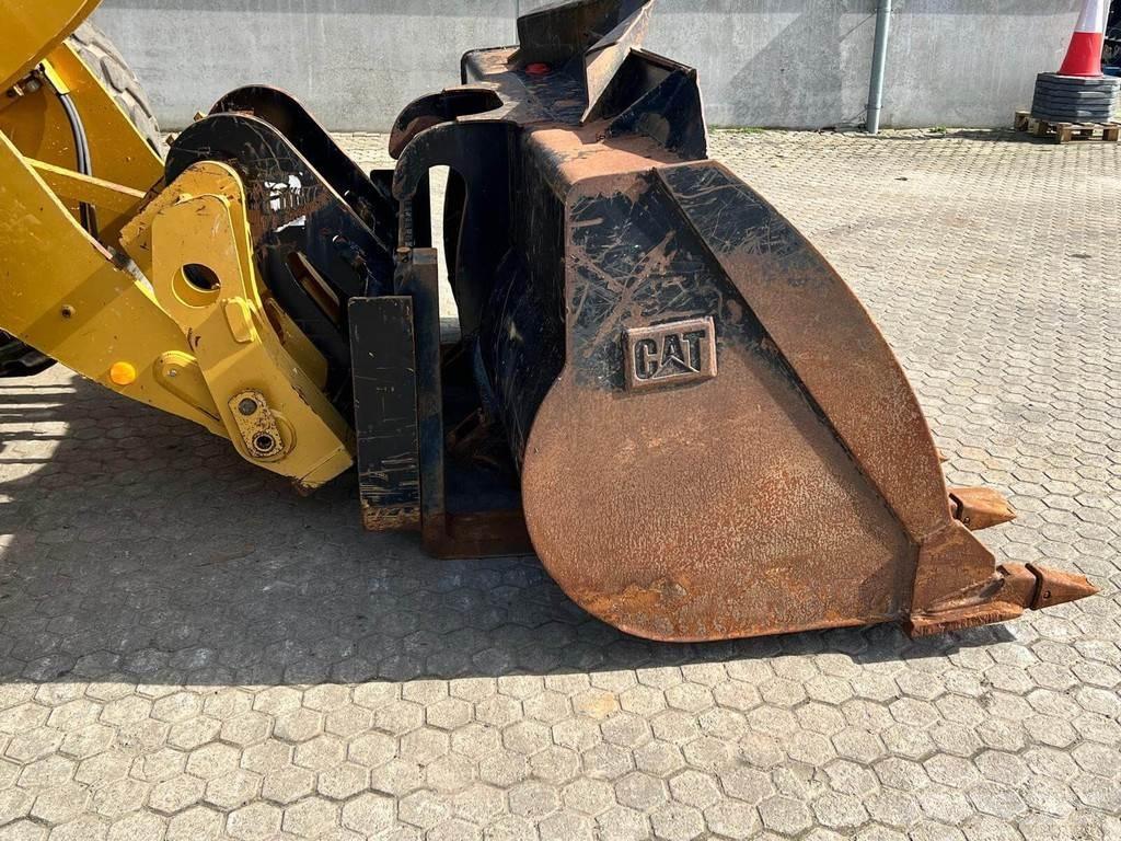 CAT 926M Kolové nakladače