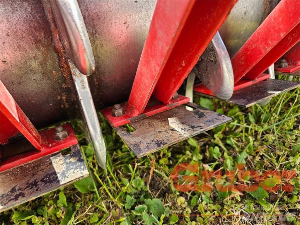 Lely 2,50 m Rotační brány a půdní frézy