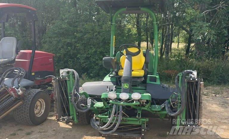 John Deere 7700A Sekačky fervejí