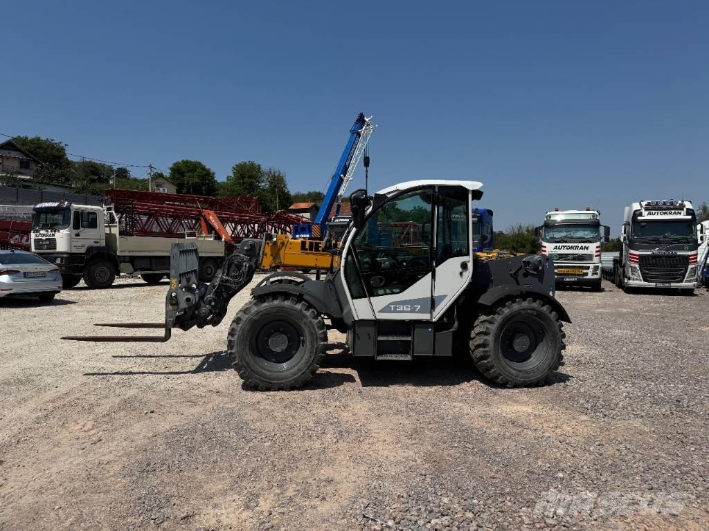 Liebherr T 36-7 Teleskopické manipulátory