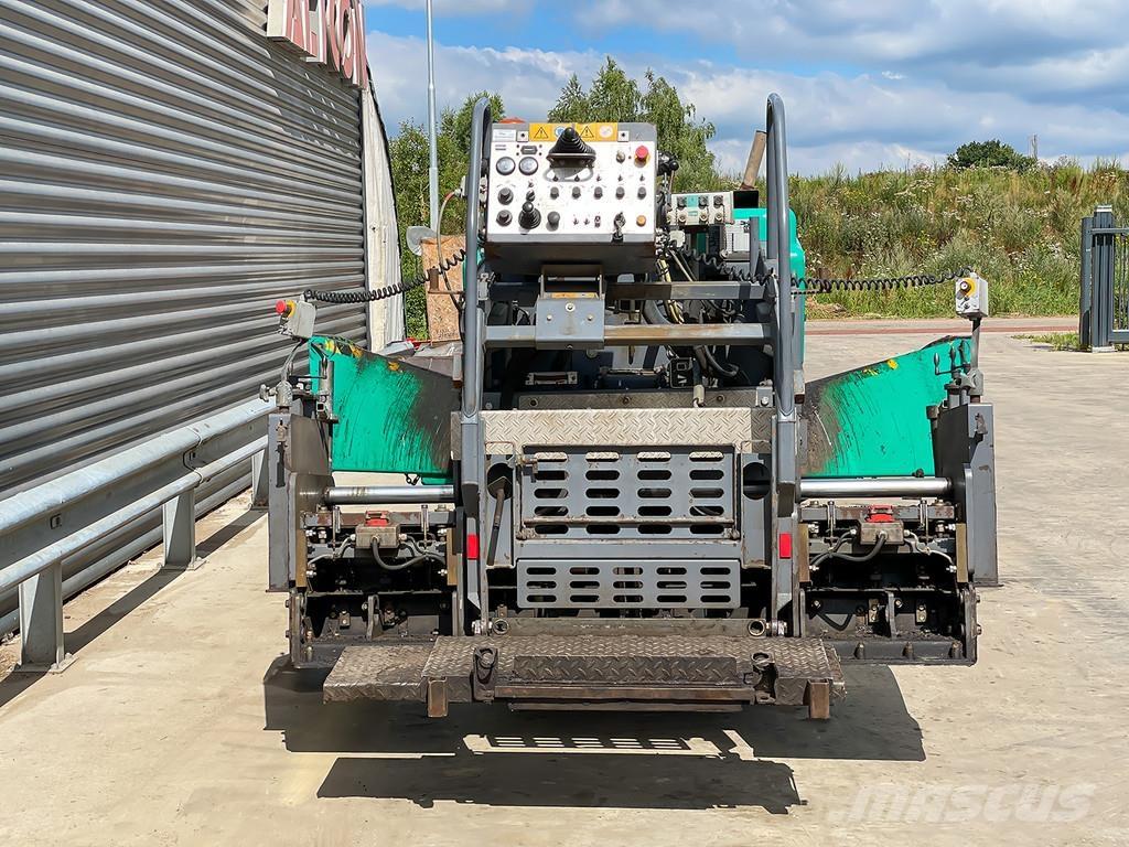 Vögele SUPER 800 Finišery