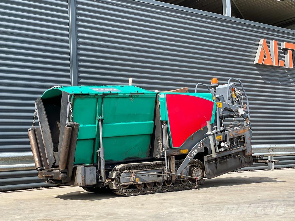 Vögele SUPER 800 Finišery