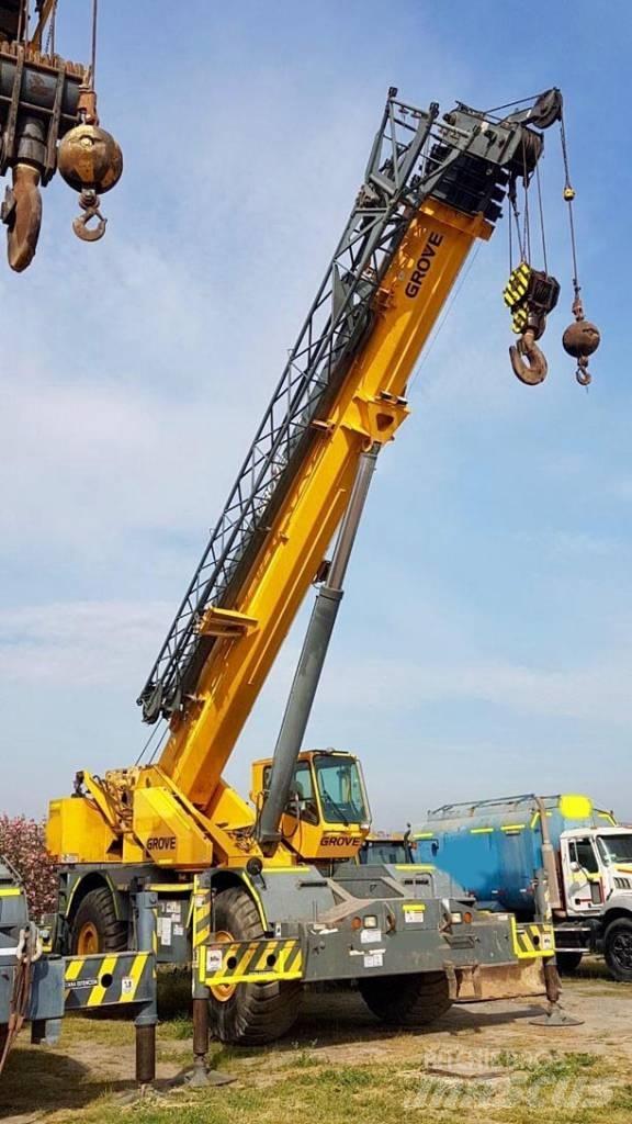 Grove RT 890 E Univerzální terénní jeřáby