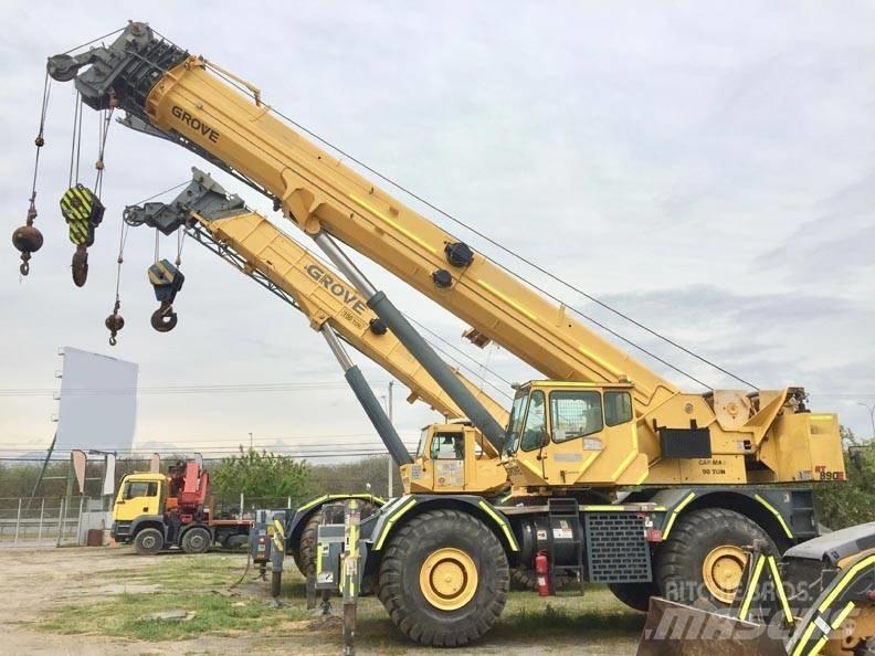 Grove RT 890 E Univerzální terénní jeřáby
