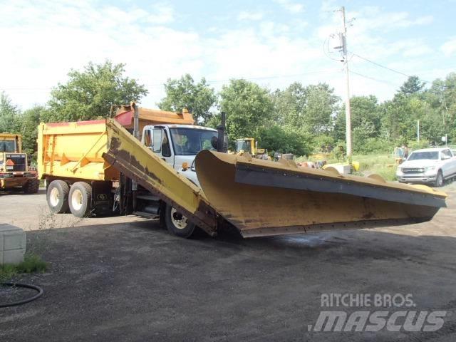 International 7400 Sněžné pluhy, přední sněhové radlice