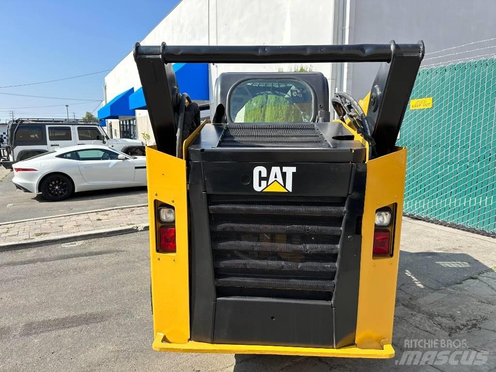 CAT 262 D Smykem řízené nakladače