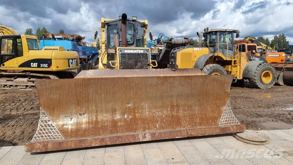 Komatsu D 61 PX-15 Pásové dozery