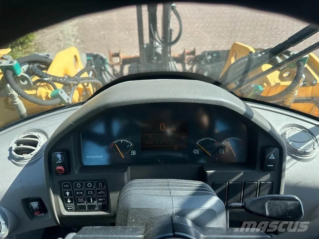 Volvo L70 F Kolové nakladače