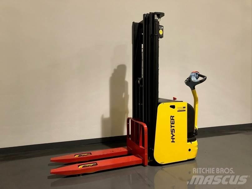 Hyster S1.6AC Ručně vedené vysokozdvižné vozíky