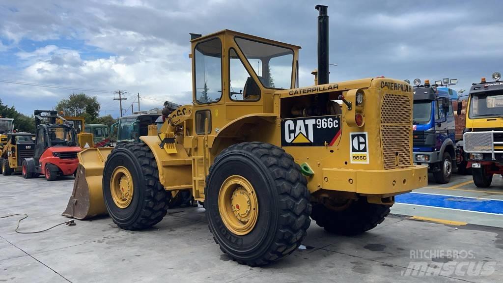 CAT 966 C Kolové nakladače