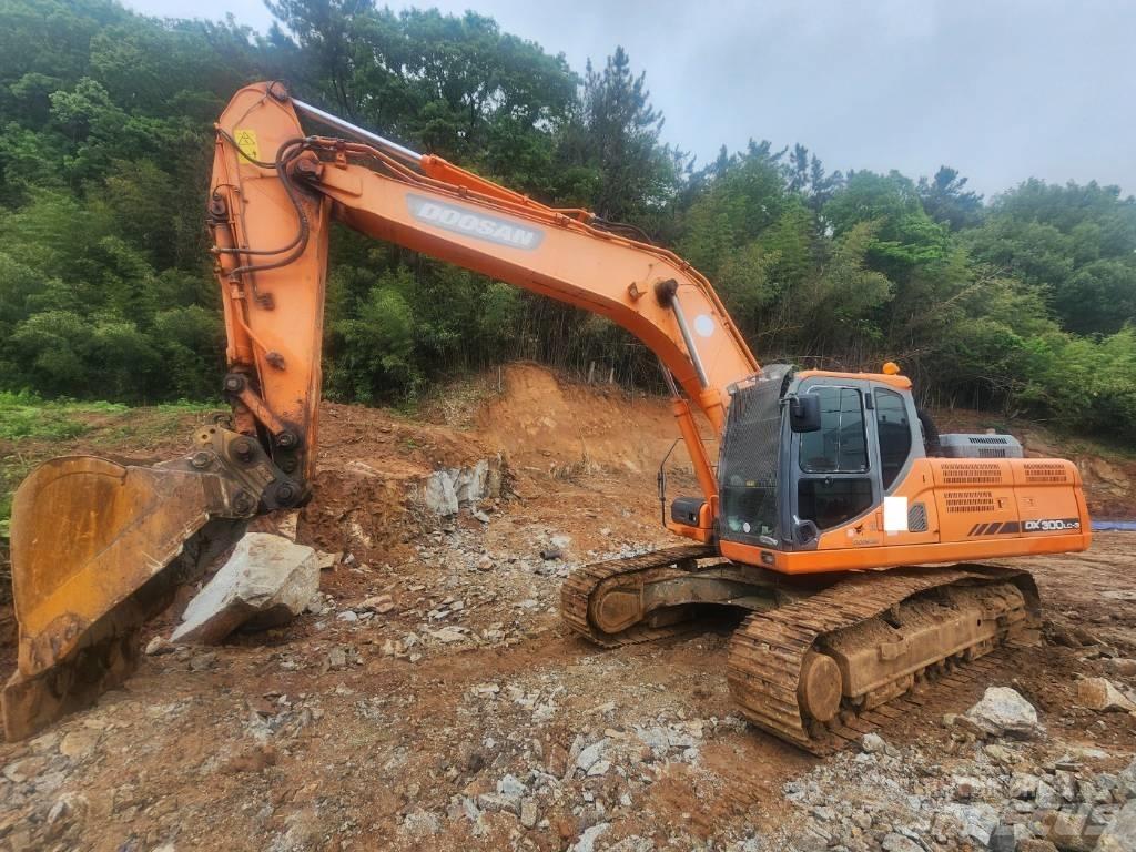 Doosan DX 300 LC-5 Pásová rýpadla