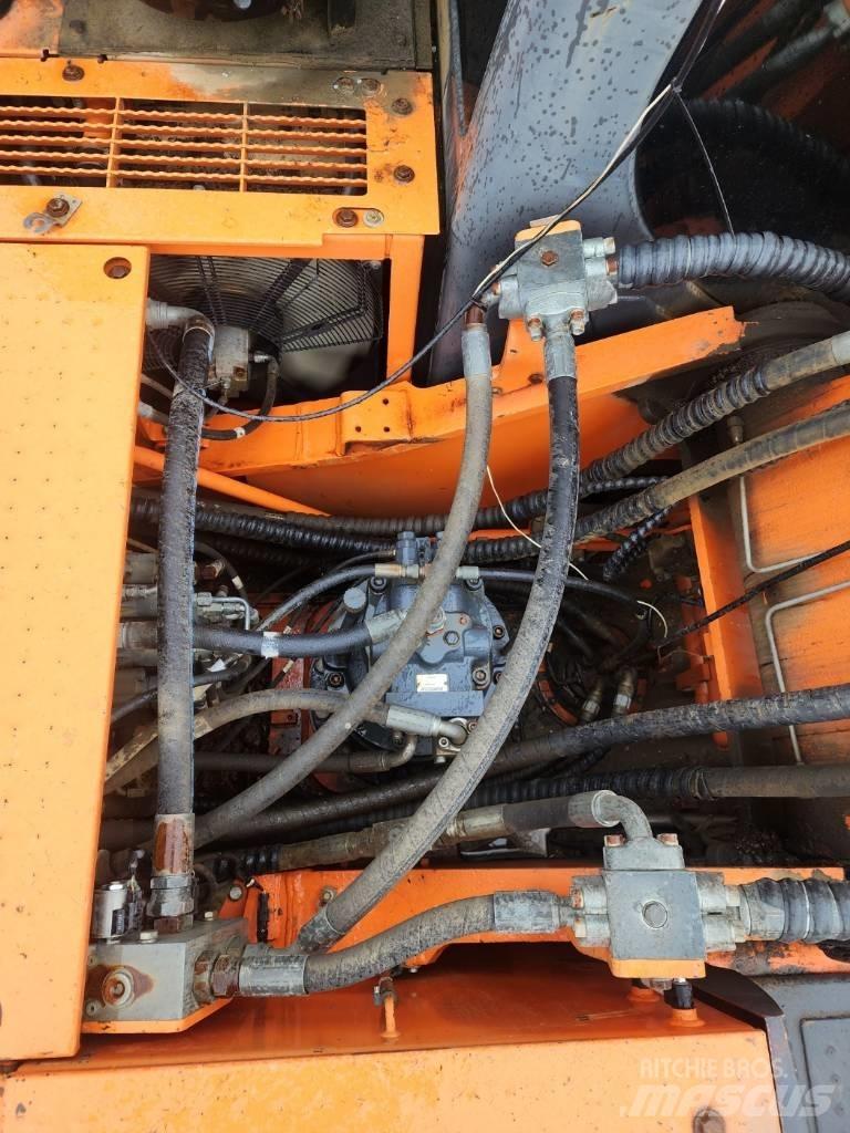 Doosan DX 300 LC-5 Pásová rýpadla