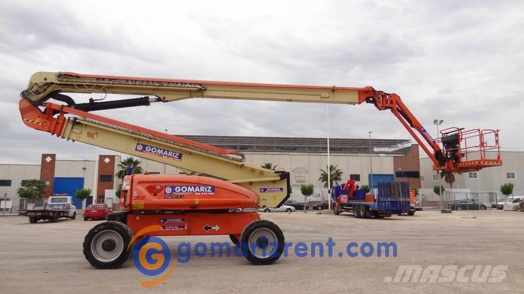 JLG 1250AJP Kloubové plošiny