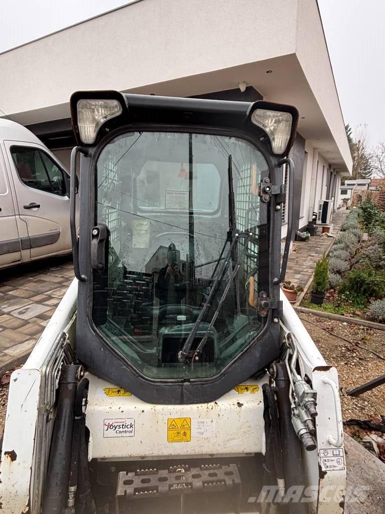 Bobcat s 450 Smykem řízené nakladače