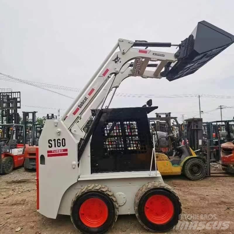 Bobcat S 160 Smykem řízené nakladače