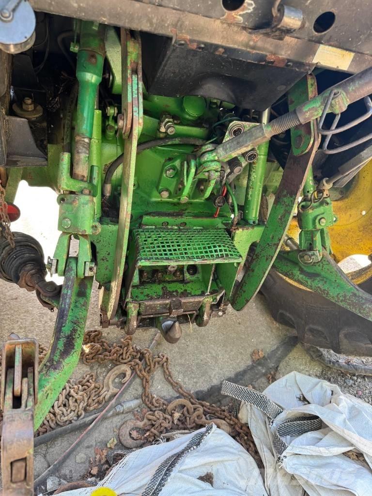 John Deere 2850 Traktory