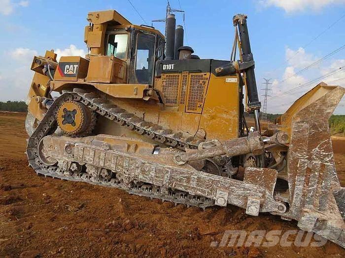 CAT D10 T Pásové dozery