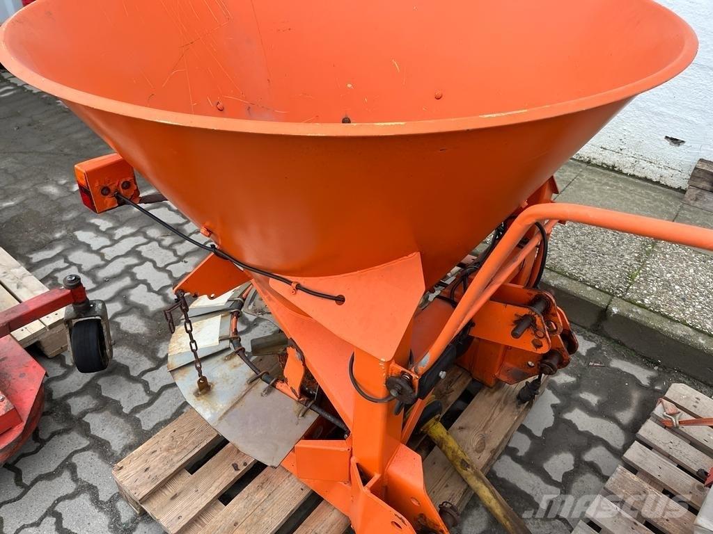 Amazone E+S 301 Sypače písku a soli