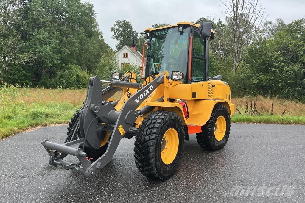 Volvo L 30 Kolové nakladače