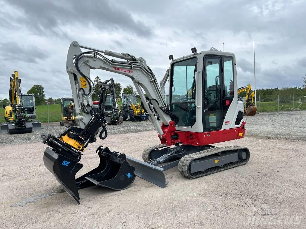 Takeuchi TB225 Mini rýpadla < 7t
