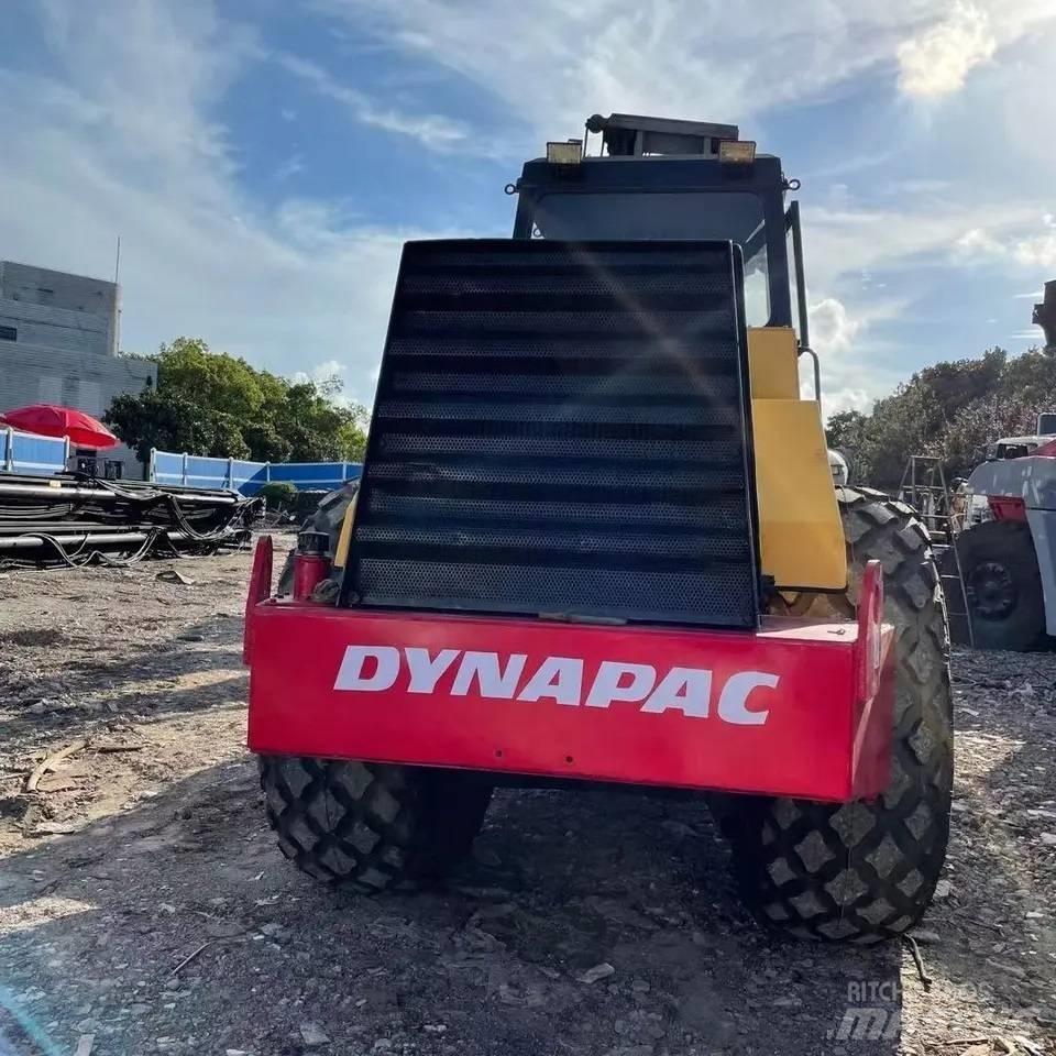 Dynapac CA251D Tahačové válce