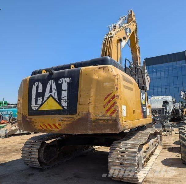 CAT 330 Pásová rýpadla