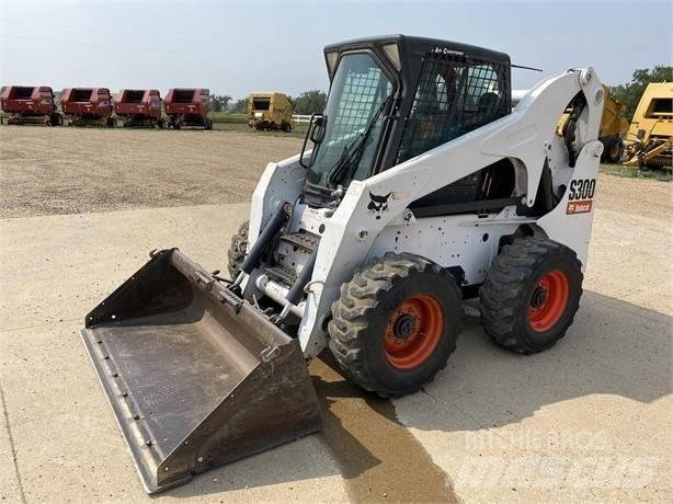 Bobcat S 300 Smykem řízené nakladače