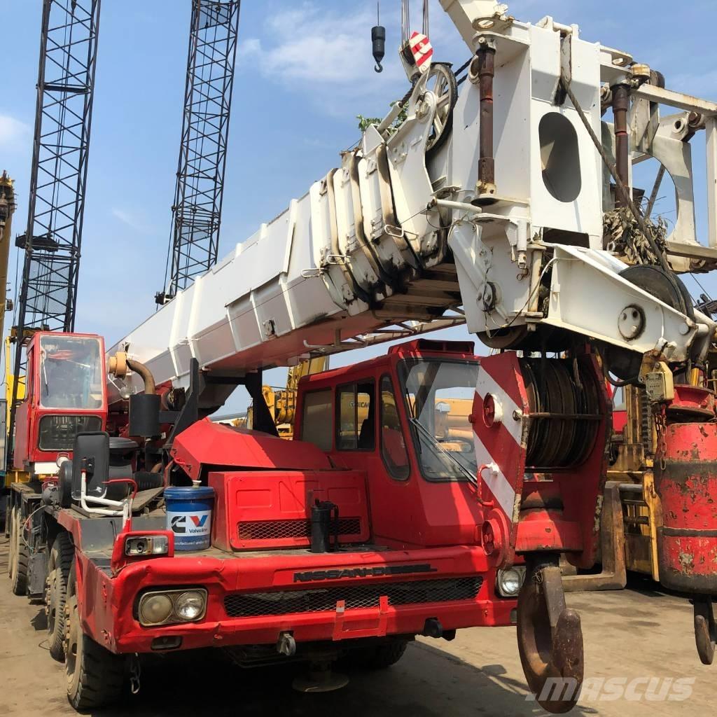 Tadano TG 500 E Univerzální terénní jeřáby