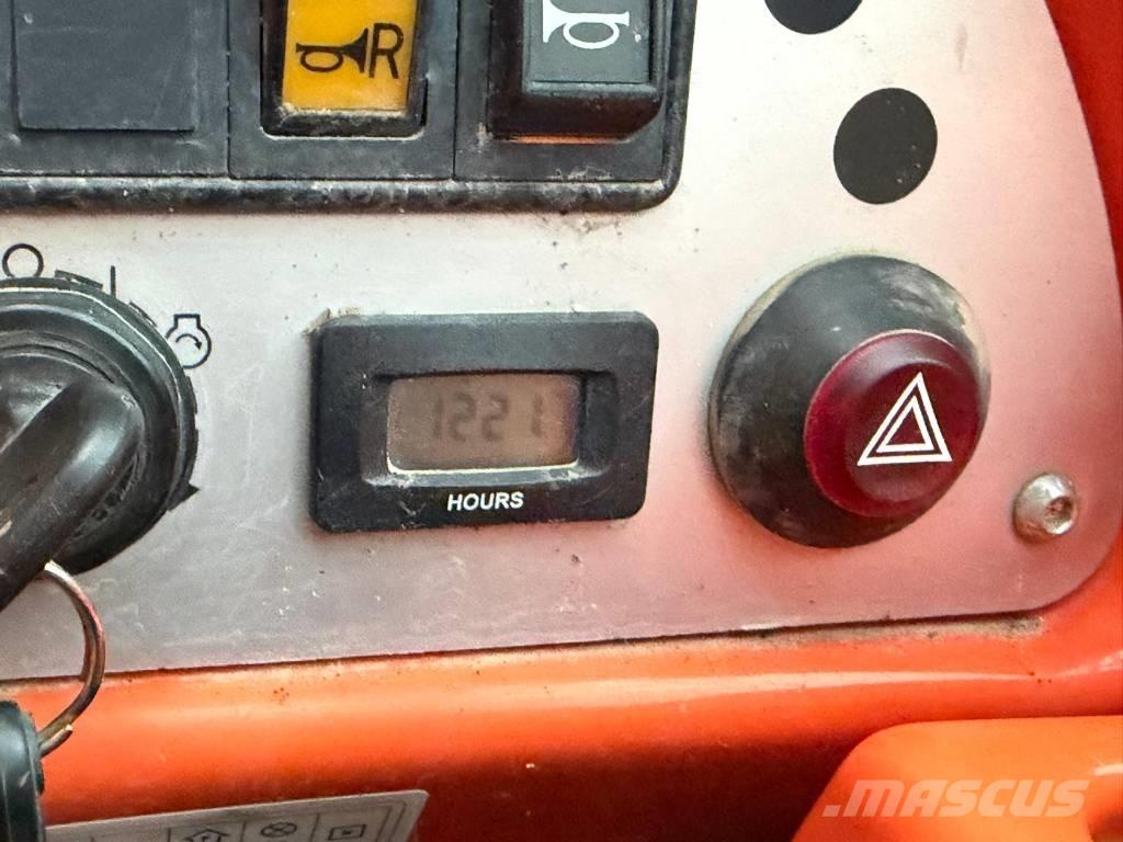 Ausa T 144 H Teleskopické manipulátory