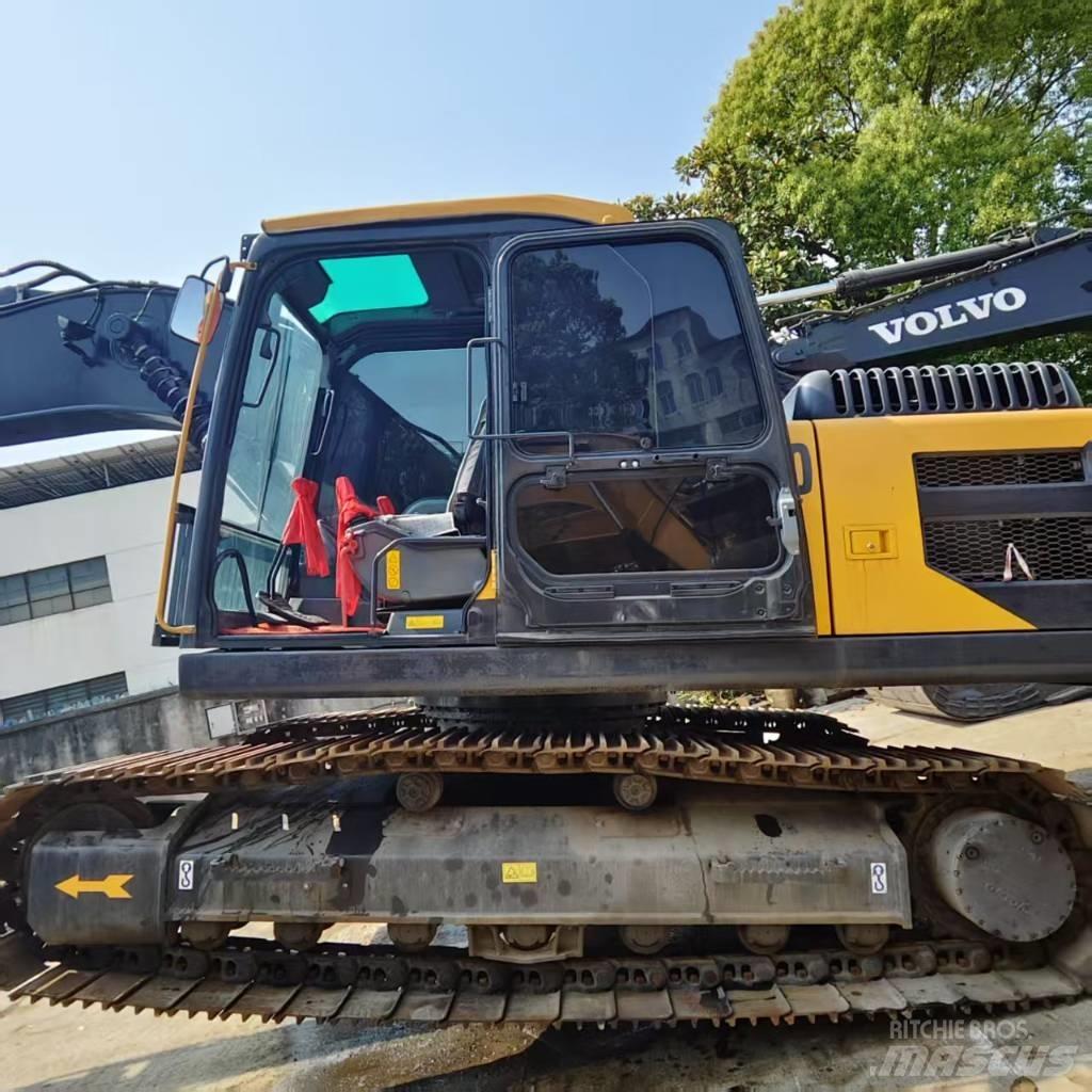 Volvo EC 220 Pásová rýpadla