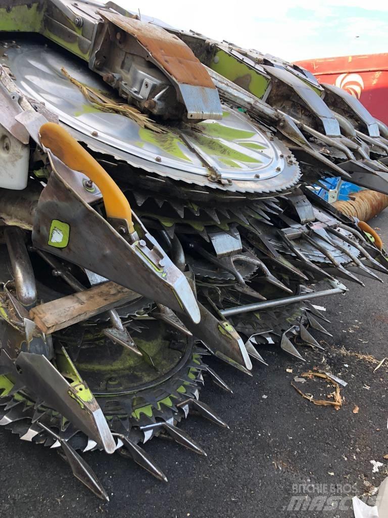 CLAAS Orbis 900 Samojízdné sekačky
