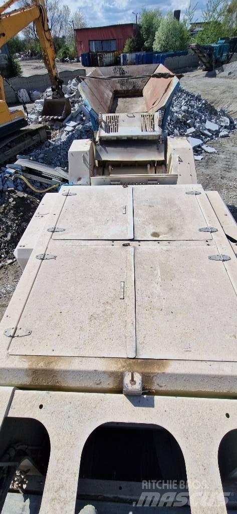 McCloskey J45 Mobilní drtiče