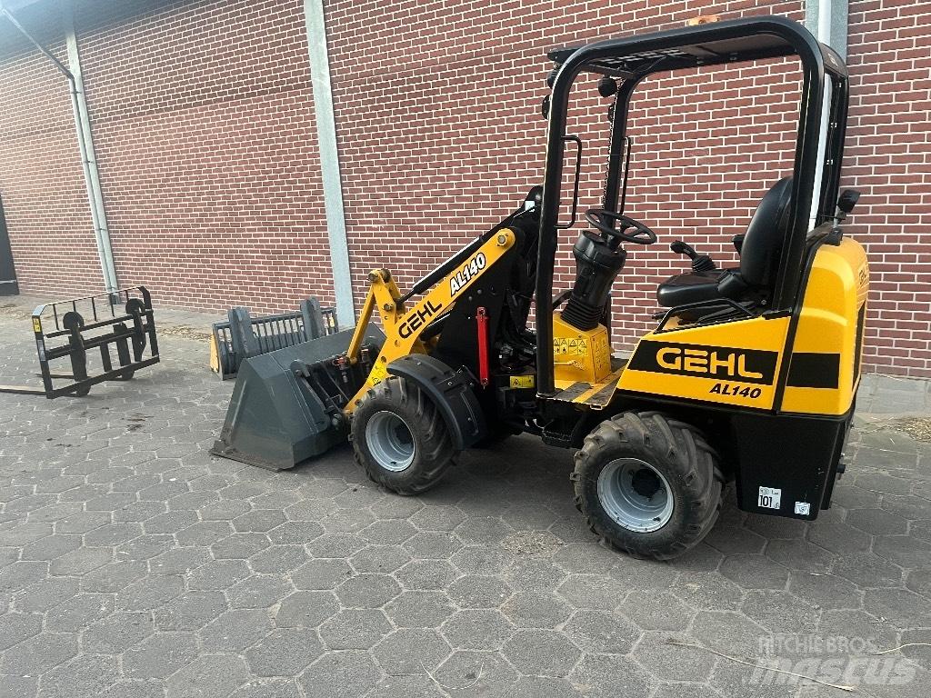 Gehl AL 140 Mininakladače