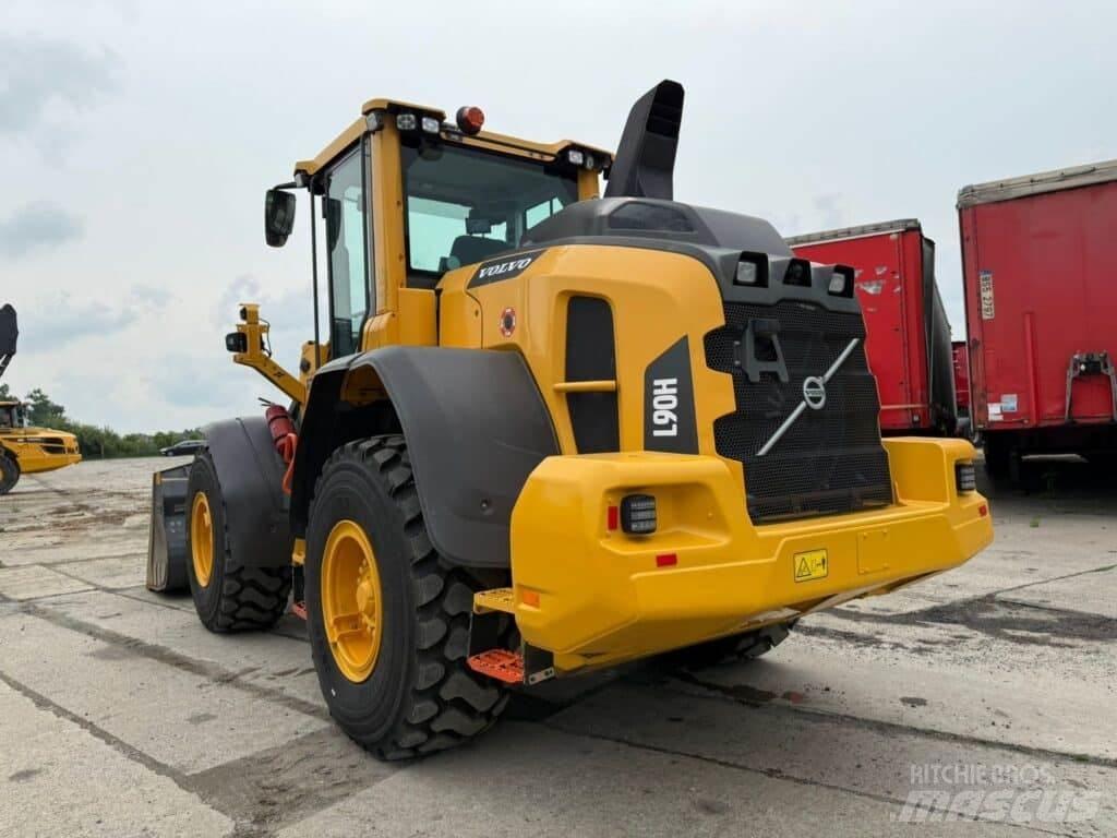 Volvo L90H Kolové nakladače