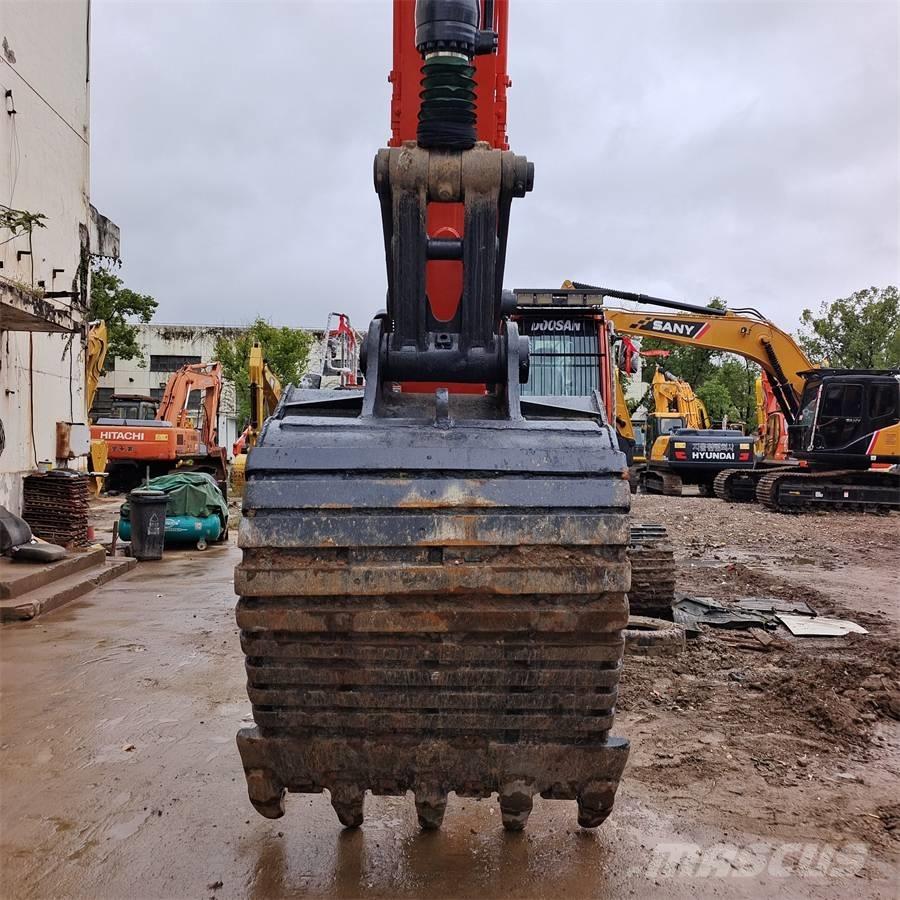 Doosan DX340LC Pásová rýpadla